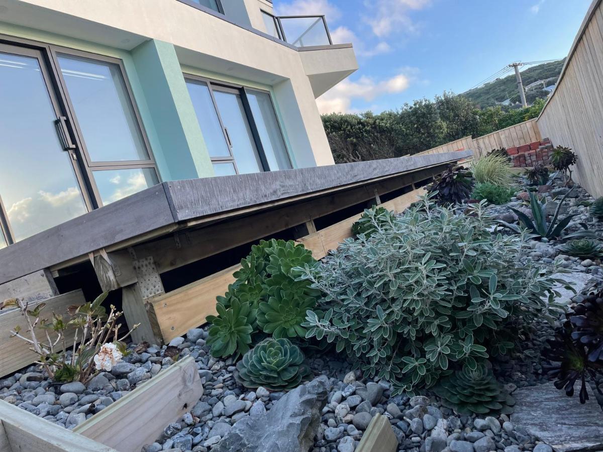 Atahu Bed & Breakfast Porirua Luaran gambar