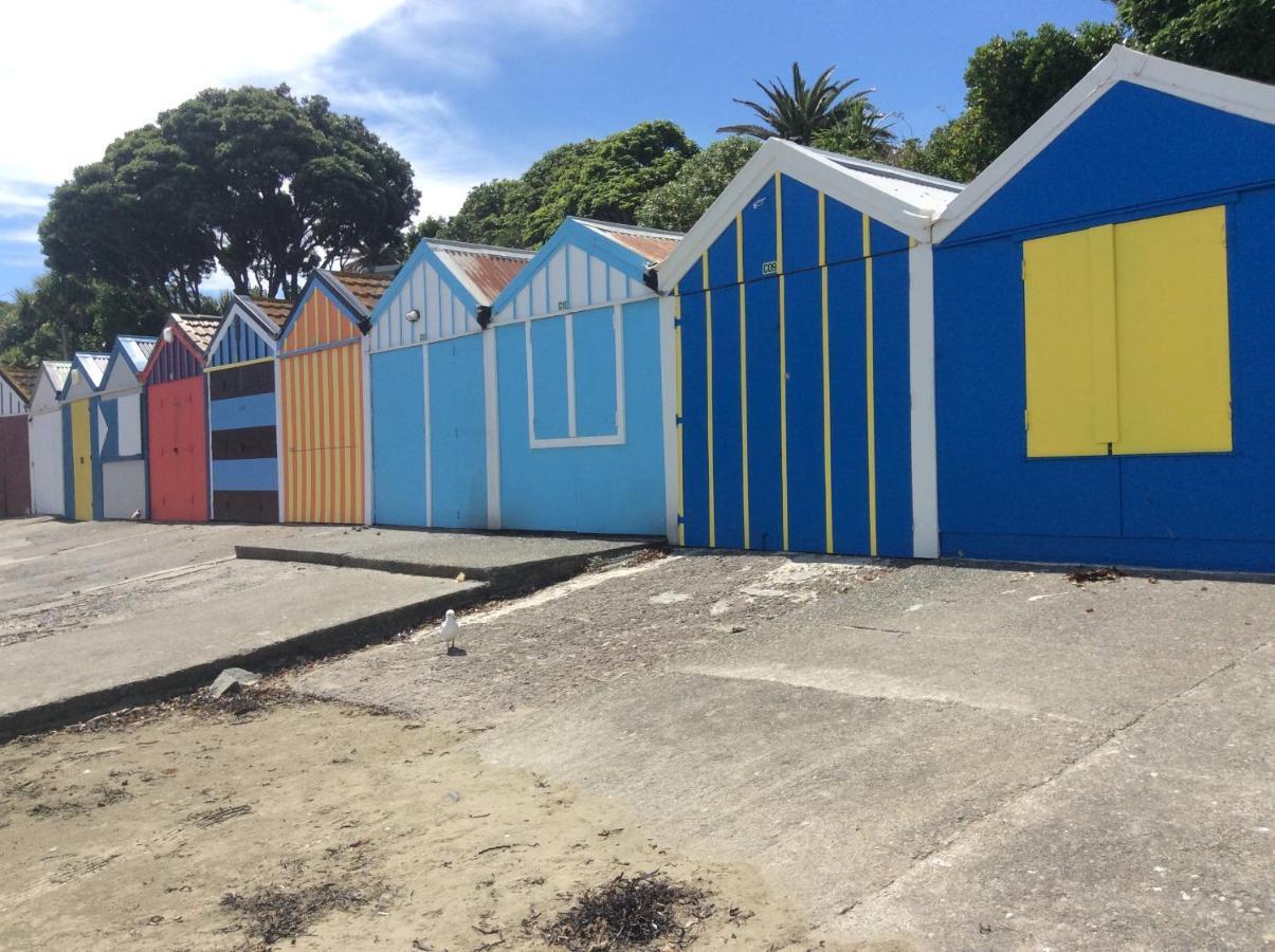Atahu Bed & Breakfast Porirua Luaran gambar